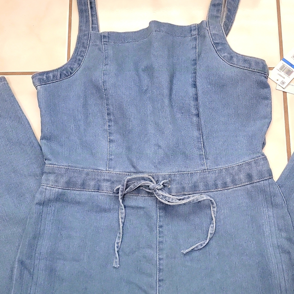 New Junior's Belted Denim Jumpsuit With Ruffler. Light Wash Color 20" pit to pit - Picture 5 of 10